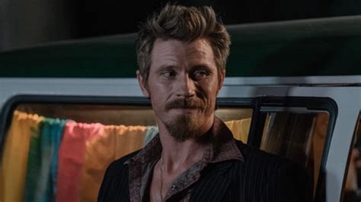 Actor Garrett Hedlunds Mitch Keller Bartender Is Everyones Favorite In Tulsa King