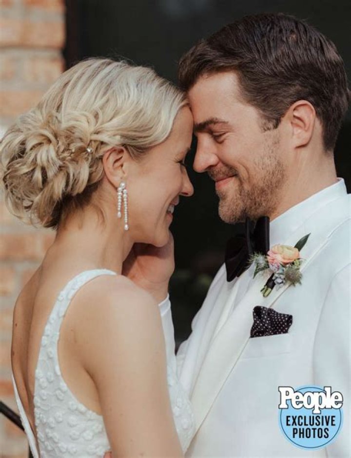 How is Carol Leonnig's Married Life? Know Her Husband, Wedding, Twitter, Book, Net Worth, & More.