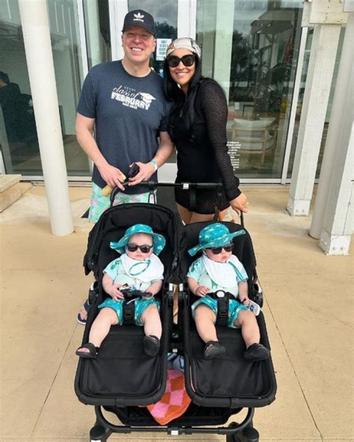 Tracey Ashley: Comedian, Wife, And Mom